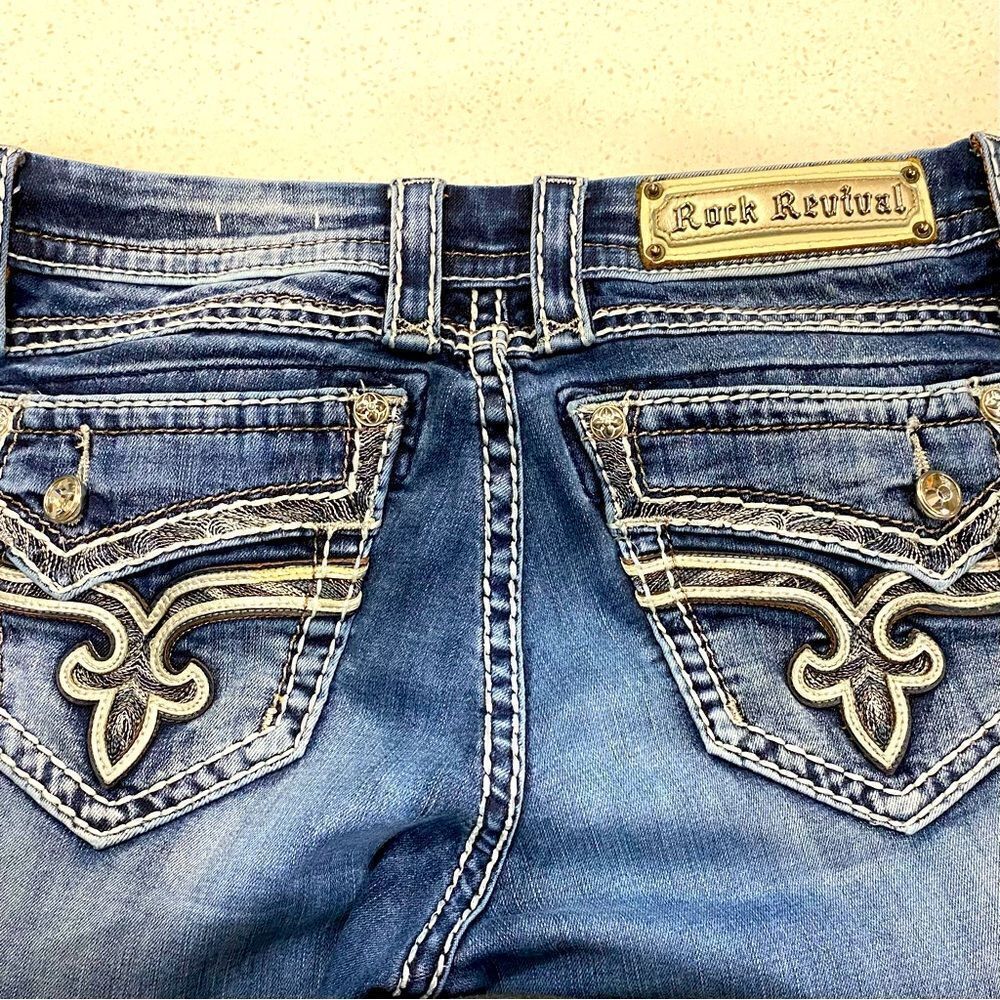 Rock Revival Low Rise Easy Crop Jeans 27x27.5 Distressed Stretch EUC - Picture 12 of 12